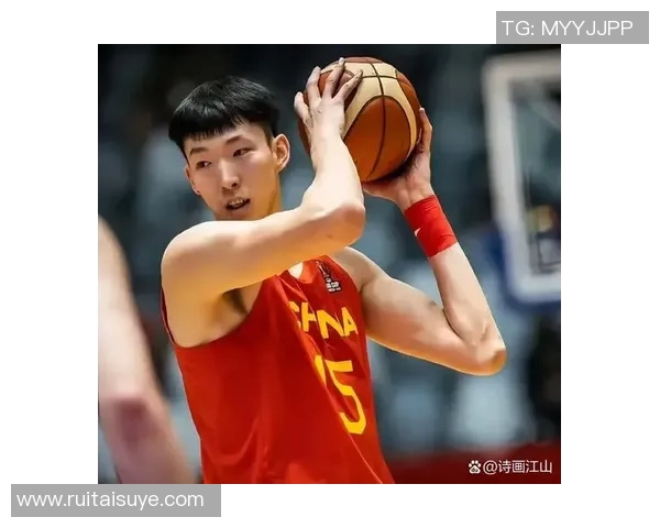 周琦在CBA比赛中表现出色，荣膺本赛季最有价值球员