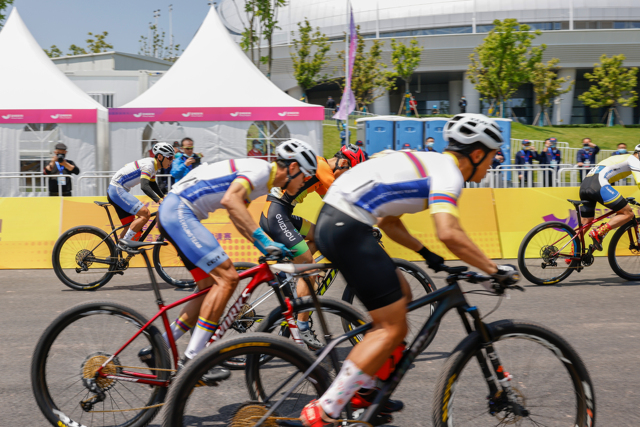 五一假期国际篮联顶级三人篮球赛事再燃成都高新区